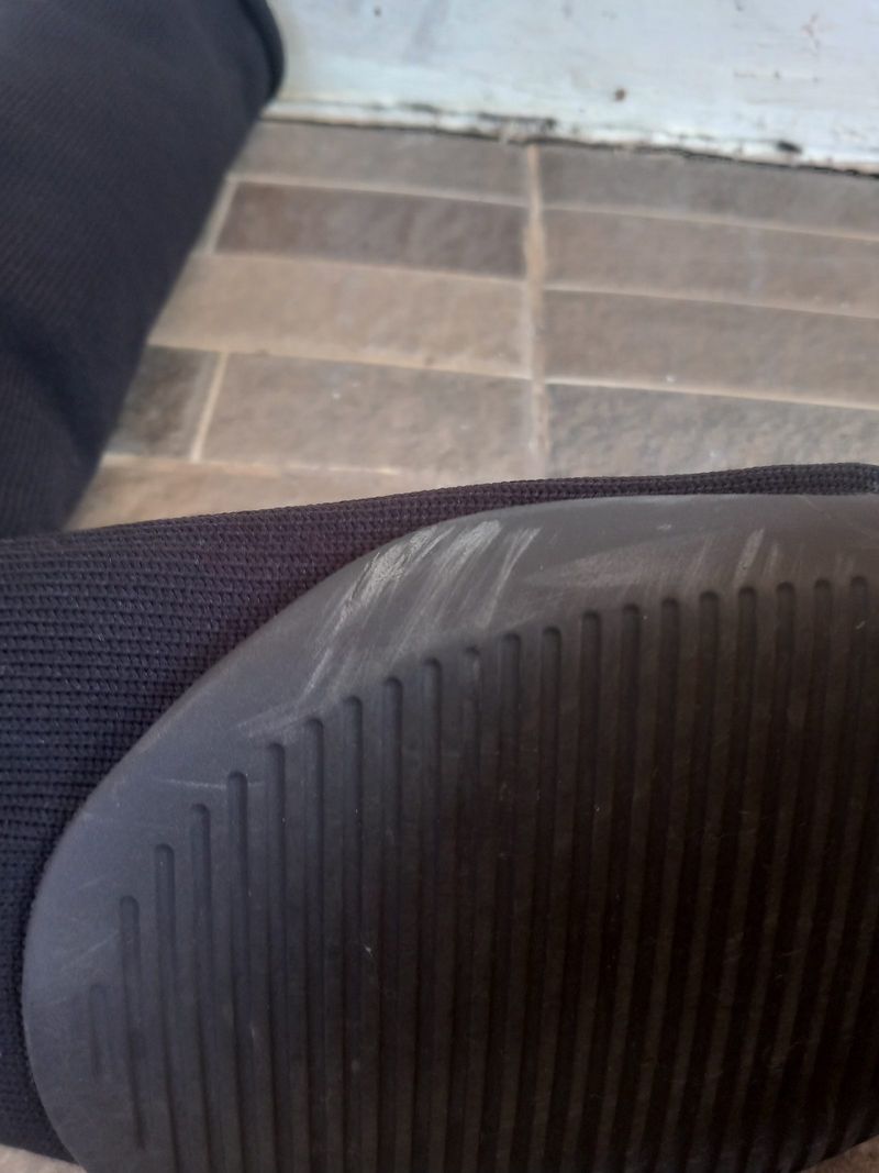 Yeezy Pods, foto 6