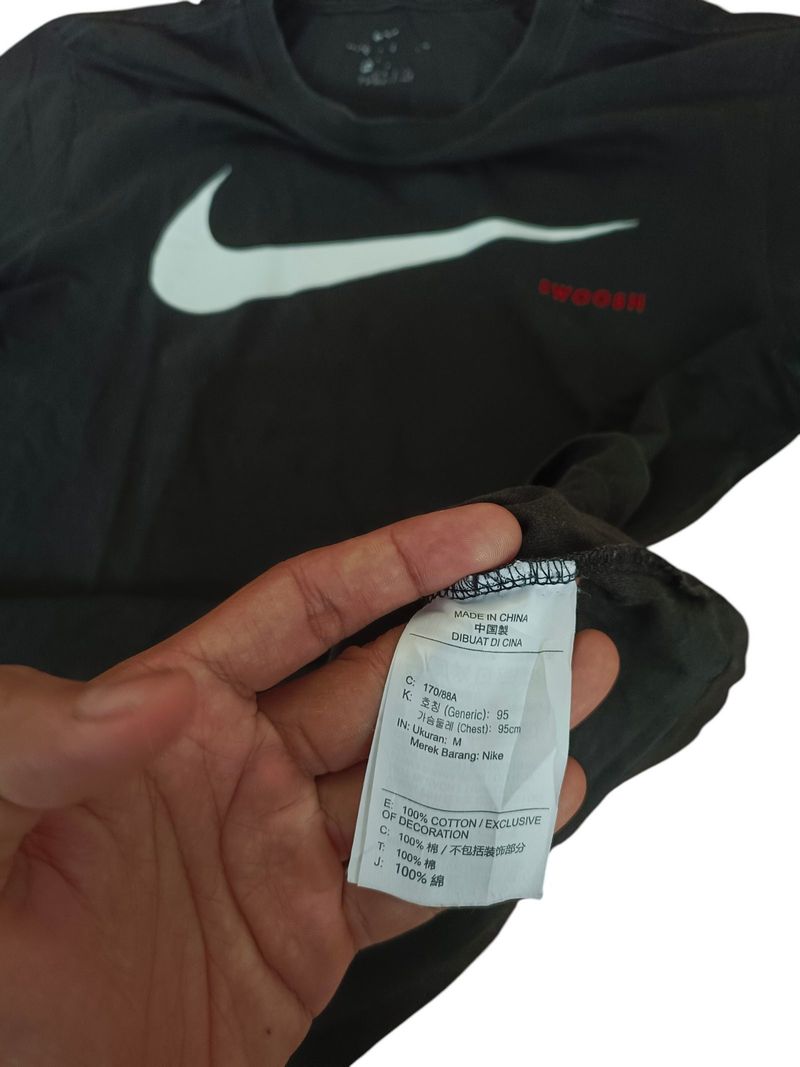 Tshirt Nike Swoosh, foto 2