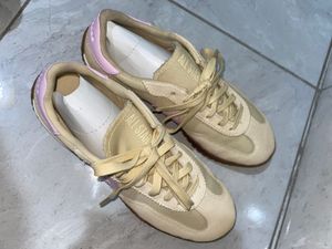 SEPATU RUN STAR TRAINER ORI ( belum pernah dipake)