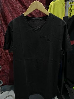 Quiksilver V Neck T Shirt