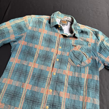 Kemeja Volcom