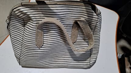 Tas kulit Fossil