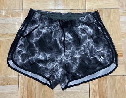 Celana pendek Running adidas