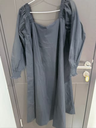 Dress Hitam