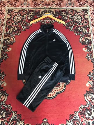Satuset Adidas Essentials