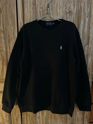 Sweater Hitam Polo