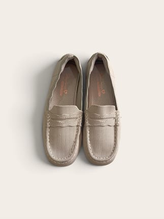 Skecher wome cleo driver power couple knit penny loafer