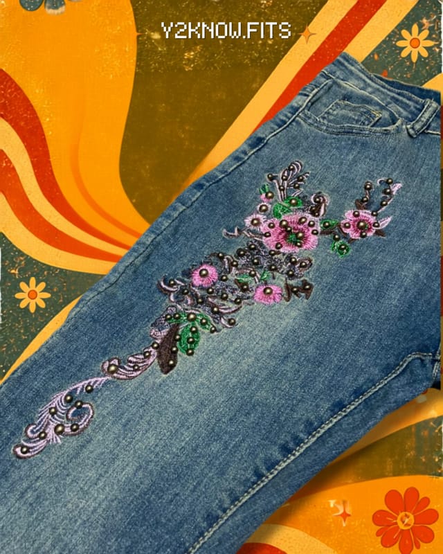 Studed Flare Jeans Flowers Bordir [SOLD], foto 4