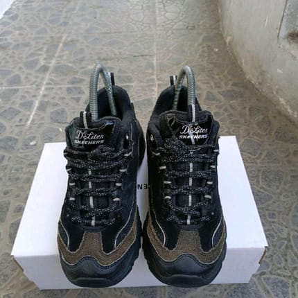 Skechers Dlites Size 37 cm (Harga Nett)