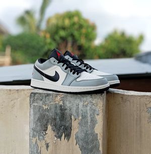 Nike Air Jordan Streetwear Casual Sneakers Wanita white gray