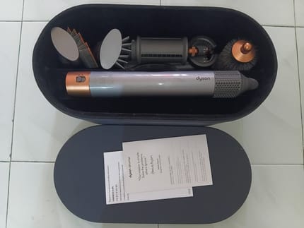 Dyson airwrap