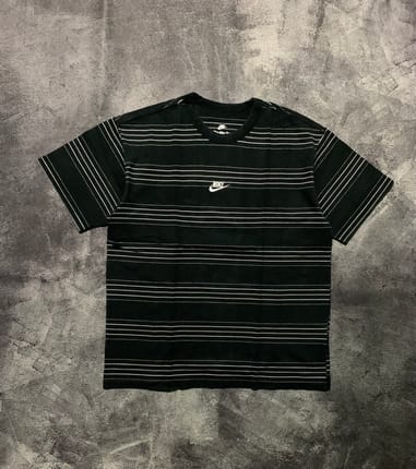 Nike Center Stripe Tee