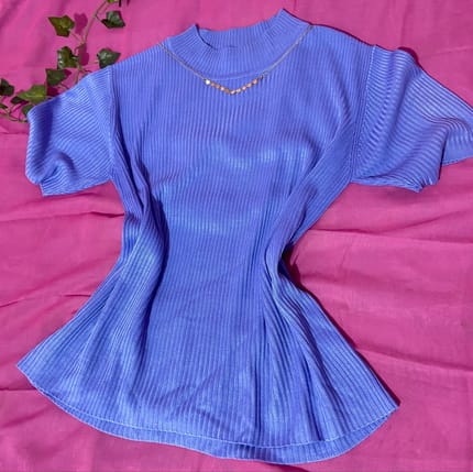 Baju atasan wanita