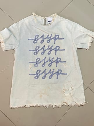 Woman’s Tshirt