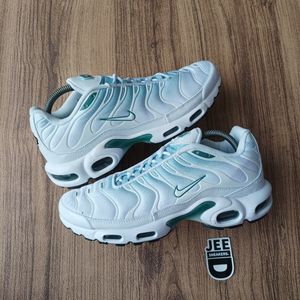 Nike Casual Sneakers Pria white blue