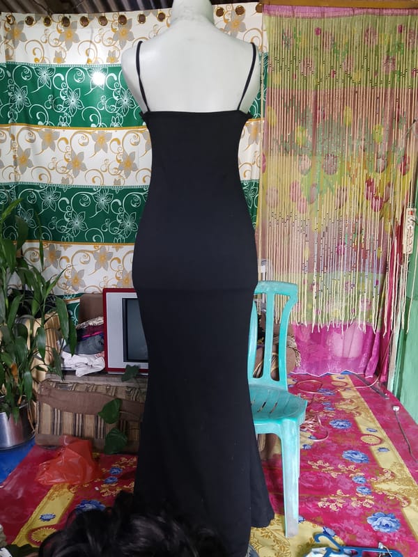 dress hitam ketat, foto 2