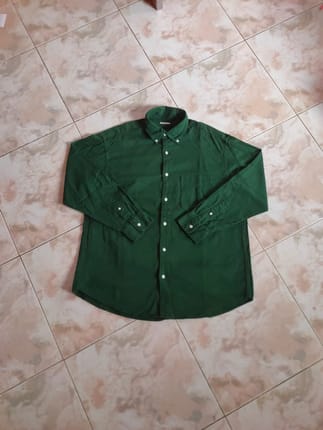Kemeja GU Twill Model Melebar (Oversize)