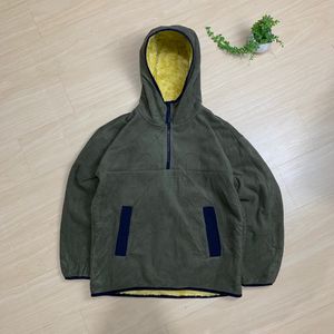 Uniqlo Streetwear Avant Garde Fleece Pria green tan