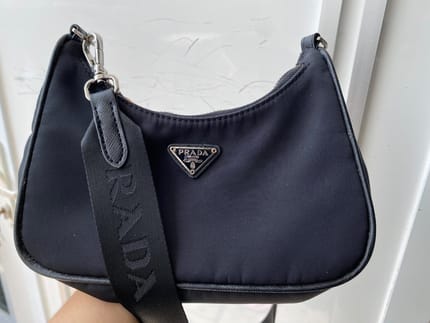 Tas Wanita Prada Nylon Hitam