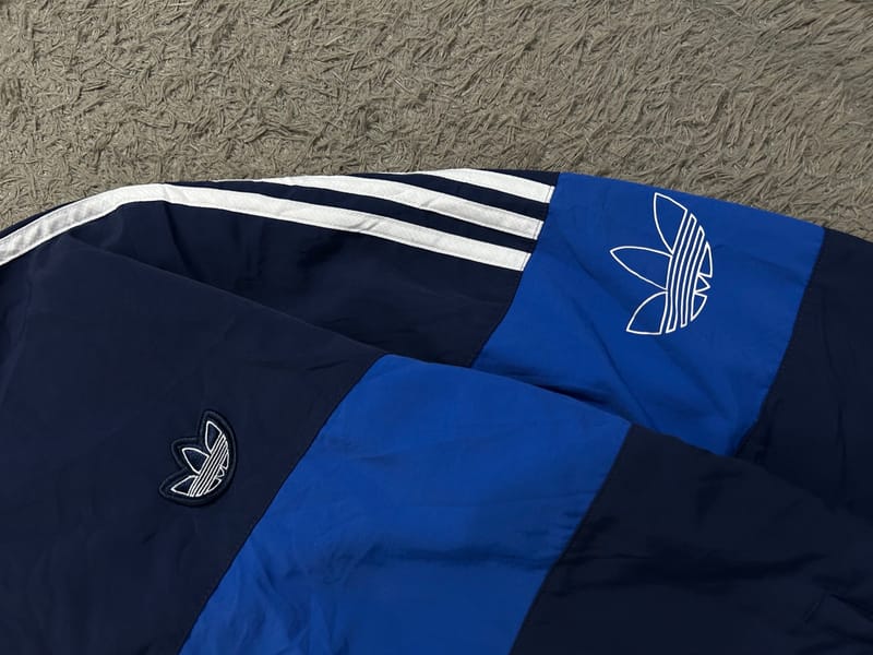 Adidas treefoil spell out logo jacket, foto 2