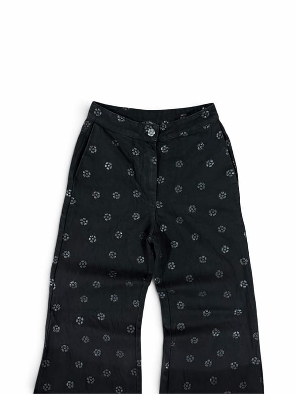 CHANEL FLOWER FLARED JEANS WOMENS, foto 2