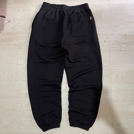 Black sweatpant baggy fits