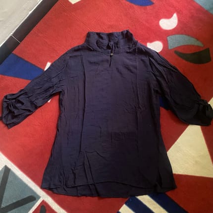Blouse Navy Dongker High Neck - Model elegan