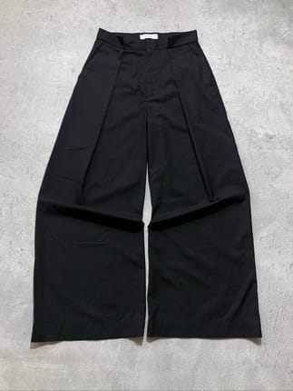 Selle glant black maxi-dart pleated wide trousers
