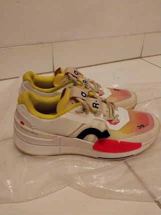 ON Cloud Roger Pro 2 size 40