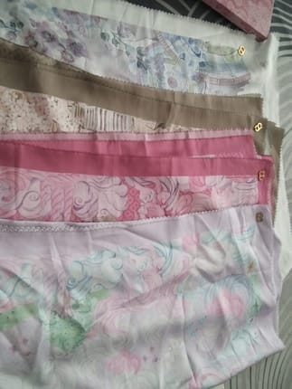 Buttonscarves