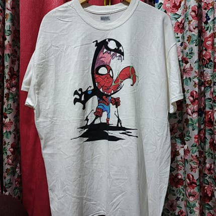 Kaos Spiderman Eat by Venom Official Marvel