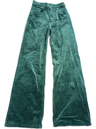 Straight Leg Jeans (Potongan Lurus)