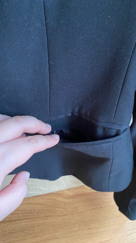 Blazer Hitam, foto 6