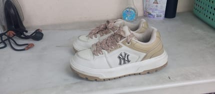 Sepatu sport mlb
