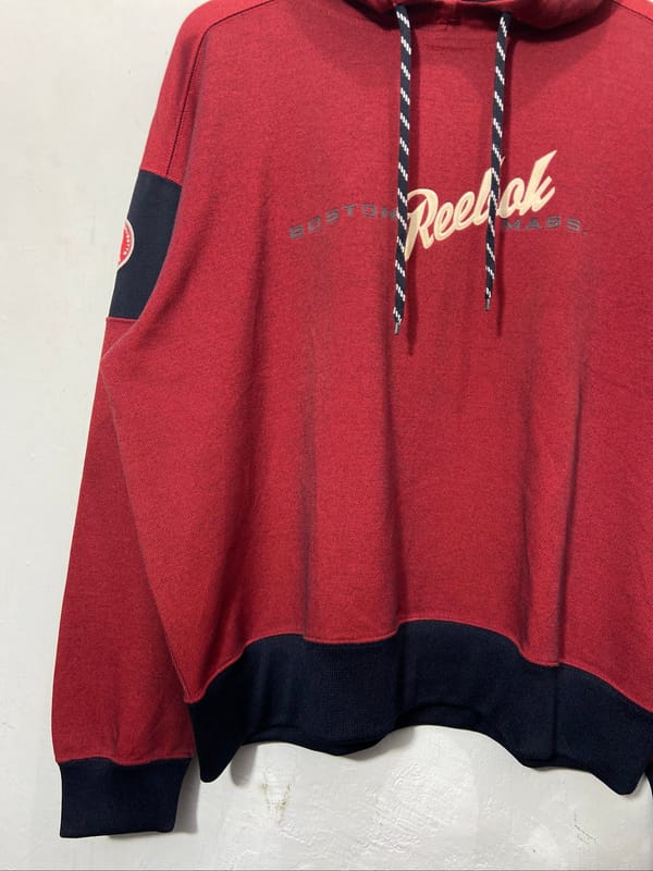 Reebok Boston Mass Logo Font Embroidered and  Foam Pullover, foto 4