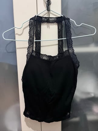 crop top no brand | not uniqlo,zara,hnm,stradi