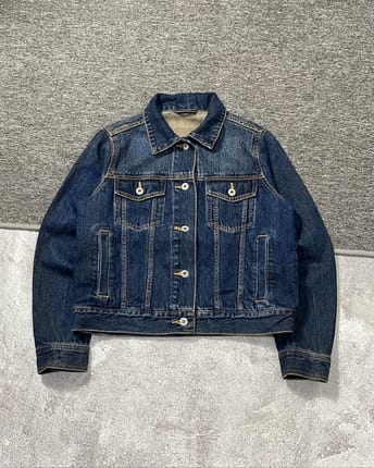 Uniqlo jacket jeans type 3, Boxy fitt