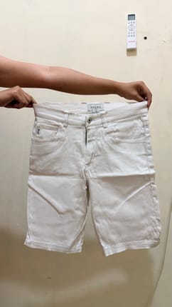 Guess White Denim Shorts Size 28