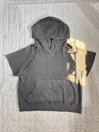 boxy shortsleeve hoodie