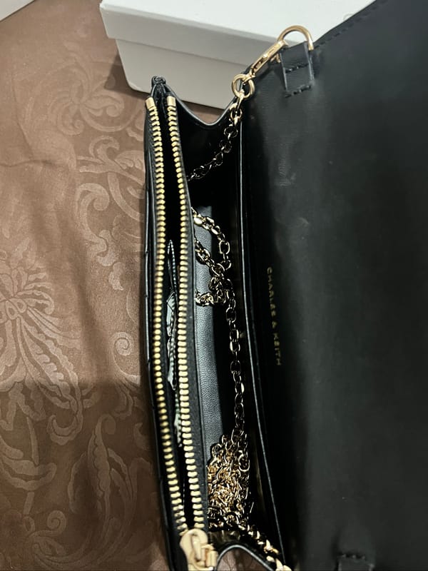 Tas Charles And Keith Model Arriety, foto 4