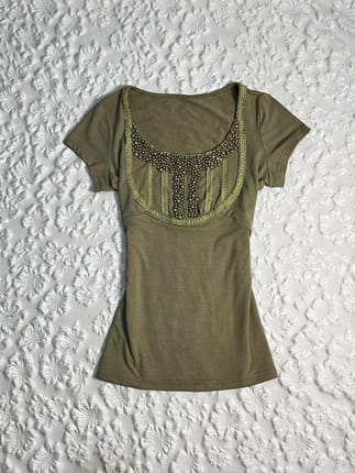 ˚˖𓍢ִ໋❀ Olive Green Beaded Scoop-Neck Short-Sleeve Top