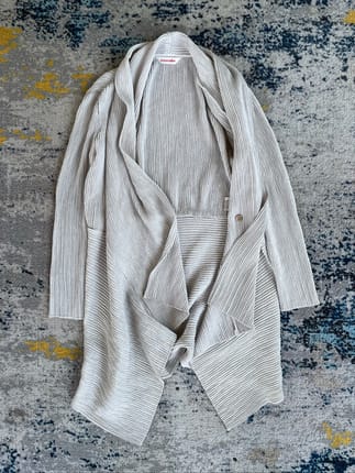 Evercube Japan brand Pleats Cardigan