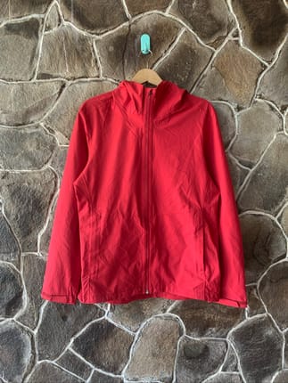 Jacket Uniqlo Blocktech Red