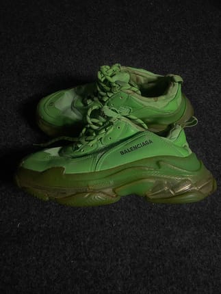 balenciaga triple s neon