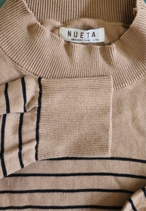 Nueta sweaterd