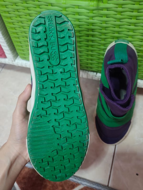 Sepatu ungu, foto 3