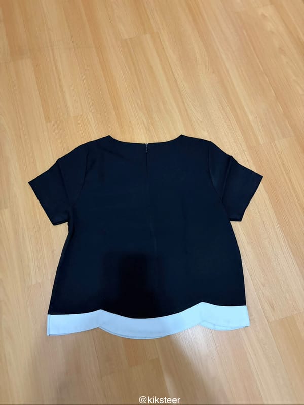 Atasan Hitam Putih, foto 2