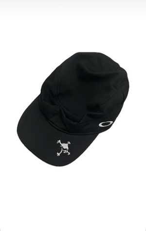 Oakley Gorpcore Sportswear Hat Pria black