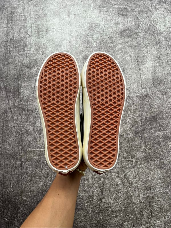 Vans Old Skool OTW x Satoshi Nakamoto Army, foto 5