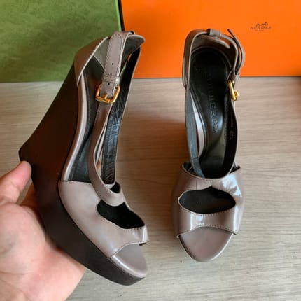 Burberry wedges vintage size 37 1/2